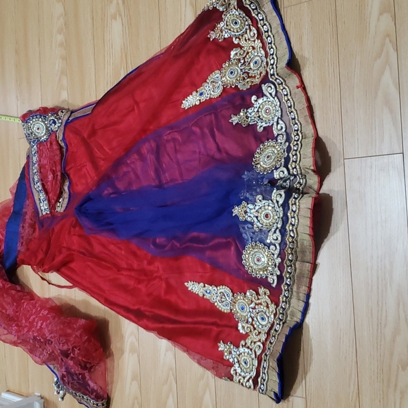 Ready to wear Sarees Free size - Picture 4 of 9